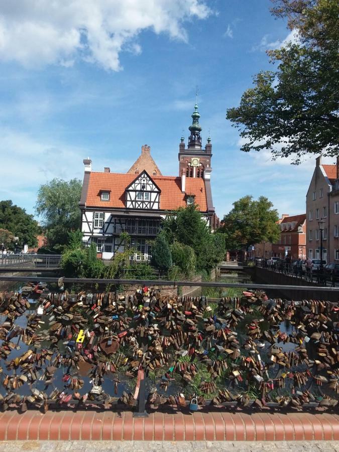 Central Apartments Rajska Gdansk Bagian luar foto
