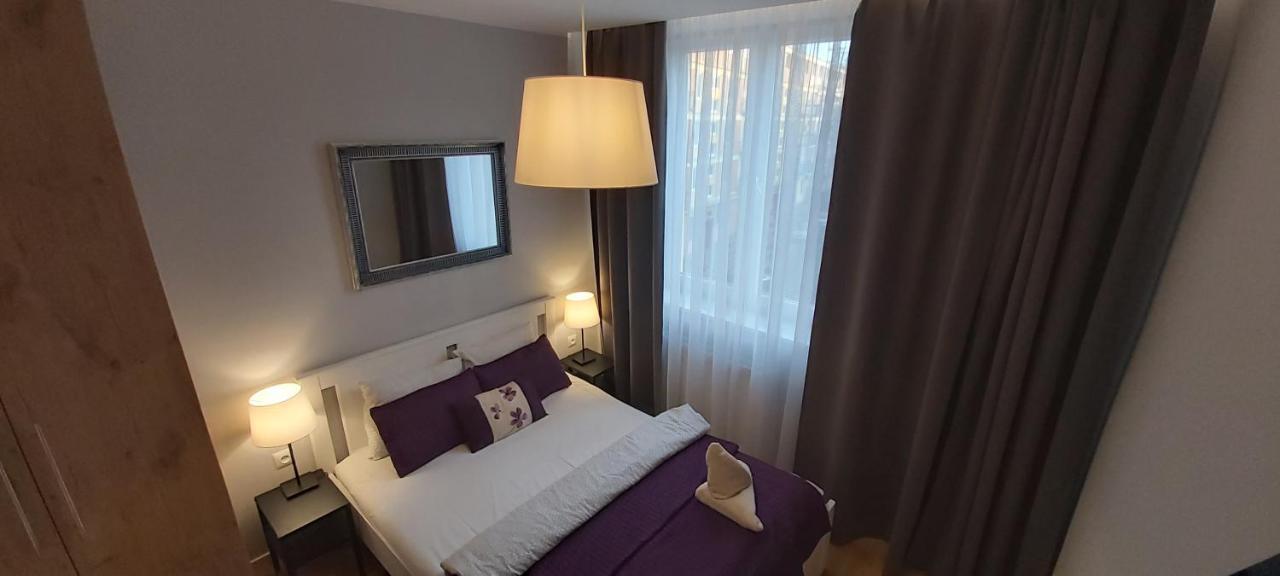 Central Apartments Rajska Gdansk Bagian luar foto